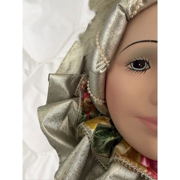 Vintage Harlequin Porcelain Doll Head w/Fabric Collar & Headp - Picture 6 of 7